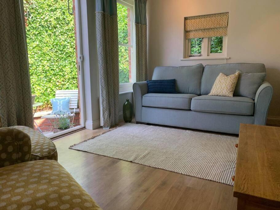 Beautiful Georgian Cottage Within A Private Walled Garden Oakham Luaran gambar
