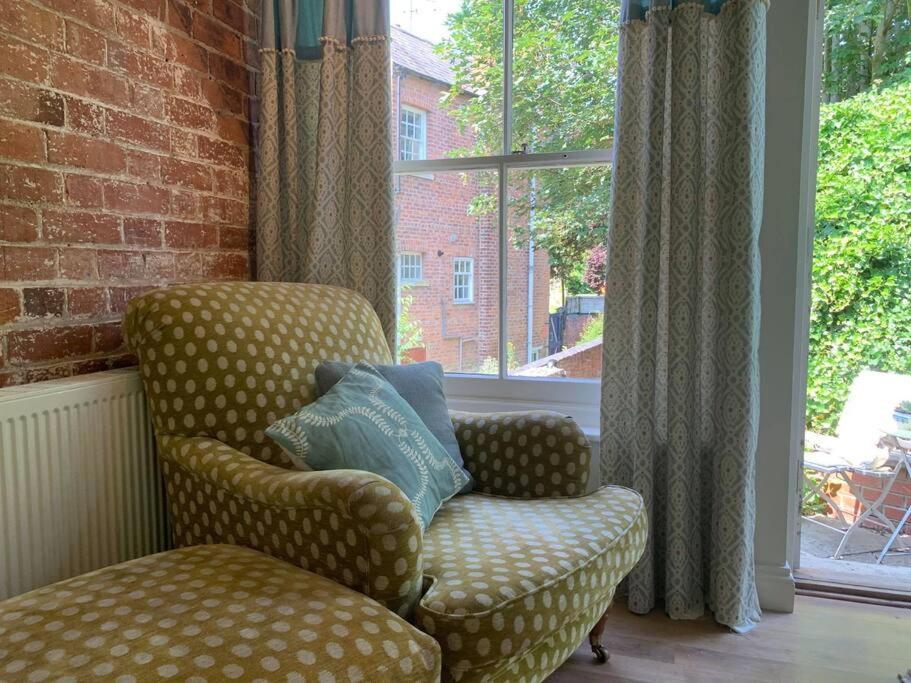 Beautiful Georgian Cottage Within A Private Walled Garden Oakham Luaran gambar