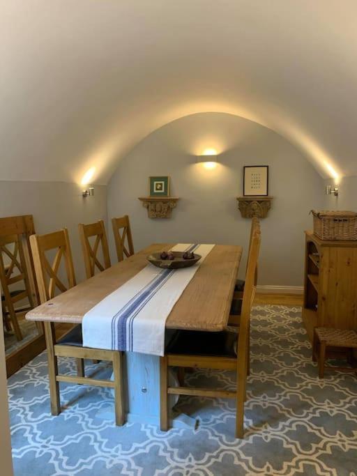 Beautiful Georgian Cottage Within A Private Walled Garden Oakham Luaran gambar